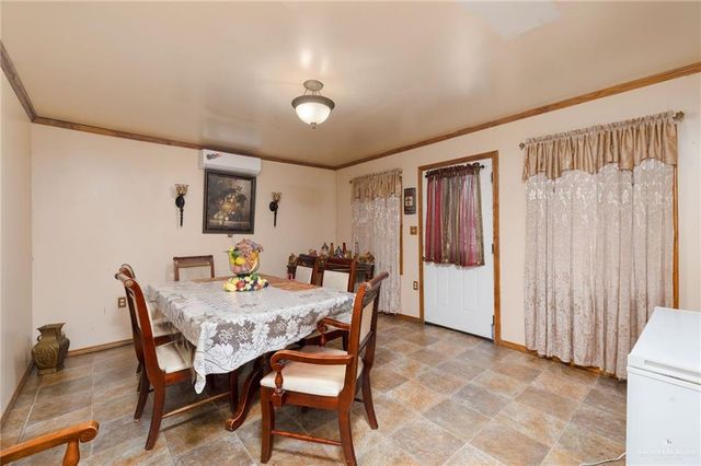 14 W 4th Street N, Weslaco, TX 78596