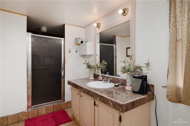 14 W 4th Street N, Weslaco, TX 78596