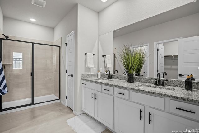 3457 Meteor Night, Converse, TX 78109