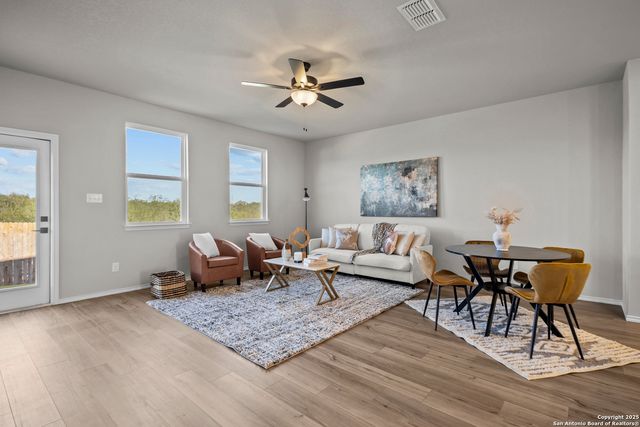 3457 Meteor Night, Converse, TX 78109