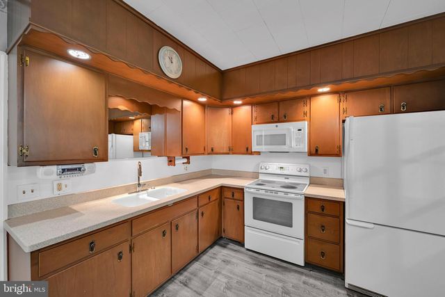 116 PARK RD, Reading, PA 19610
