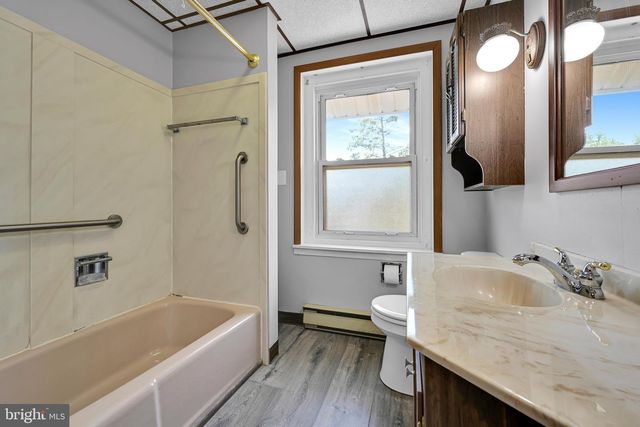 116 PARK RD, Reading, PA 19610