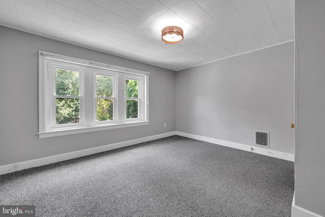 116 PARK RD, Reading, PA 19610