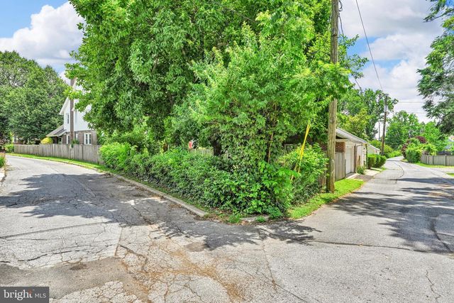 116 PARK RD, Reading, PA 19610