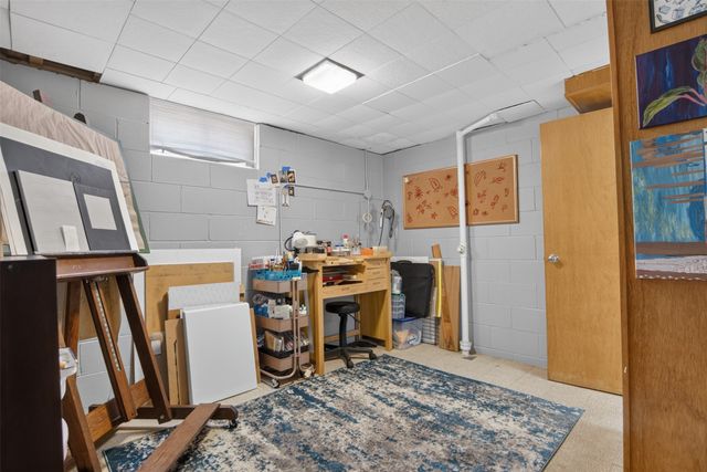 4108 Ardmore Road, Des Moines, IA 50310