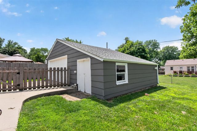 4108 Ardmore Road, Des Moines, IA 50310