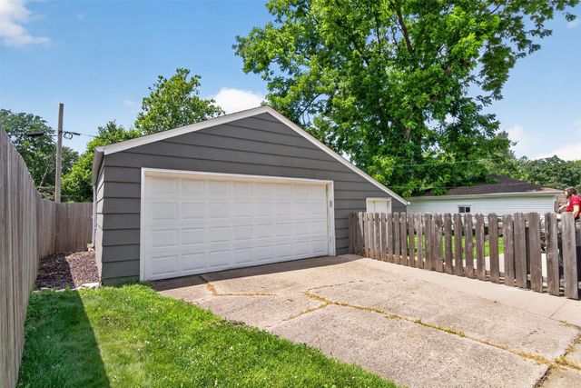 4108 Ardmore Road, Des Moines, IA 50310