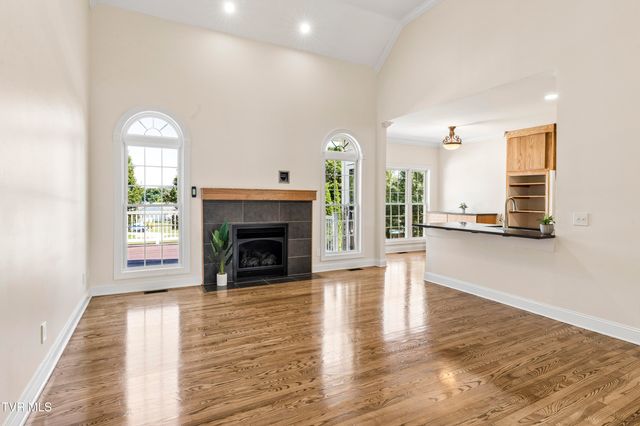 406 Grovemont Place, Piney Flats, TN 37686