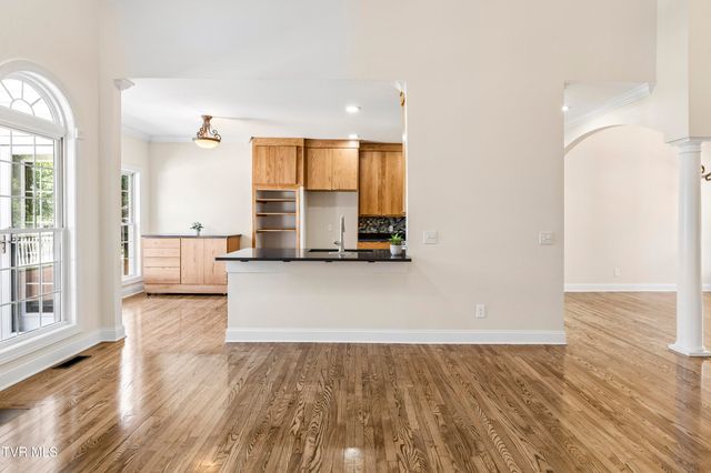 406 Grovemont Place, Piney Flats, TN 37686
