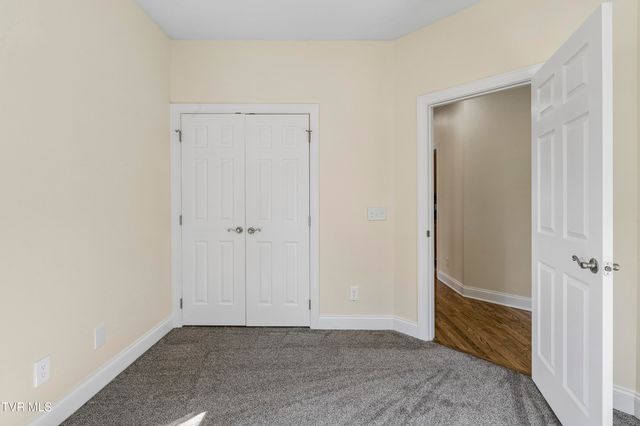 406 Grovemont Place, Piney Flats, TN 37686