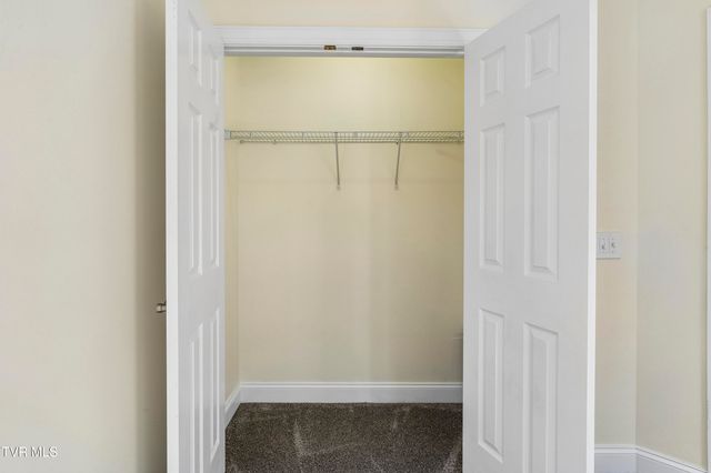406 Grovemont Place, Piney Flats, TN 37686