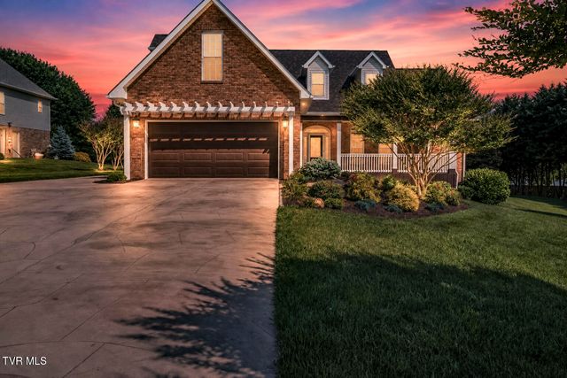406 Grovemont Place, Piney Flats, TN 37686