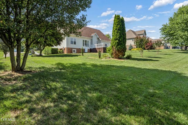 406 Grovemont Place, Piney Flats, TN 37686