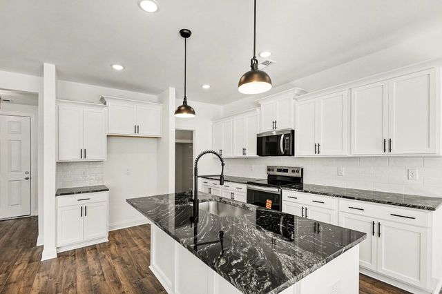 1029 Riverview Run, Madison, TN 37115