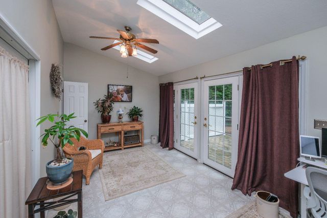 228 FAIRWAY CIR, Cross Junction, VA 22625