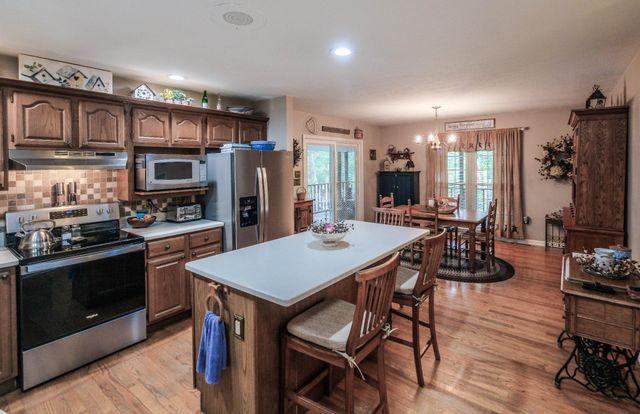 228 FAIRWAY CIR, Cross Junction, VA 22625