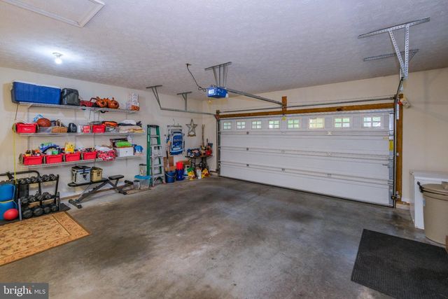 228 FAIRWAY CIR, Cross Junction, VA 22625