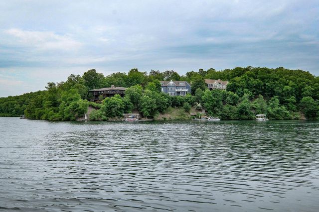 228 FAIRWAY CIR, Cross Junction, VA 22625