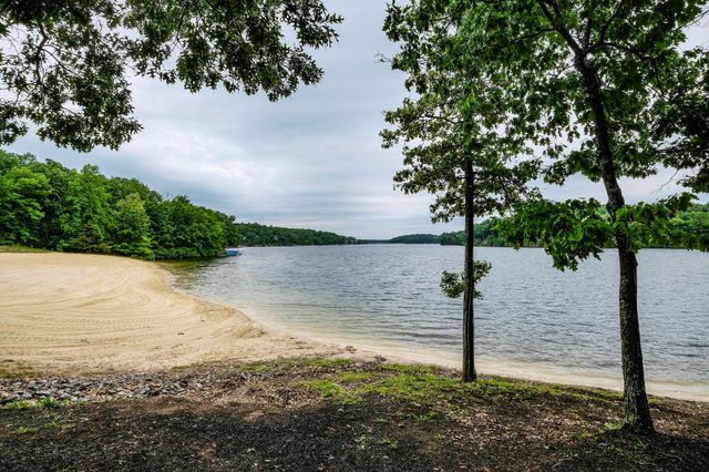 228 FAIRWAY CIR, Cross Junction, VA 22625