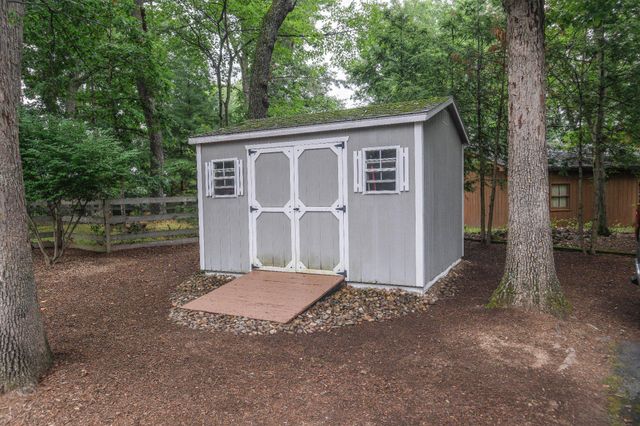 228 FAIRWAY CIR, Cross Junction, VA 22625