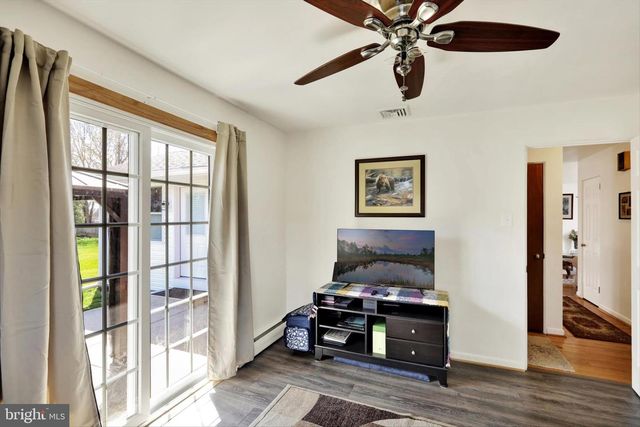 56 BRENNER ST, Millersville, PA 17551