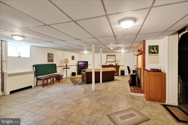 56 BRENNER ST, Millersville, PA 17551