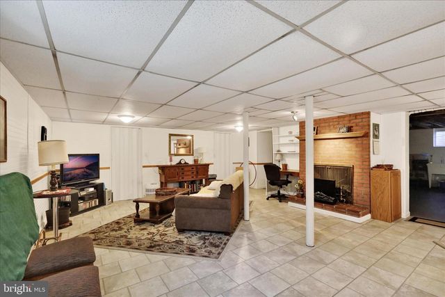 56 BRENNER ST, Millersville, PA 17551