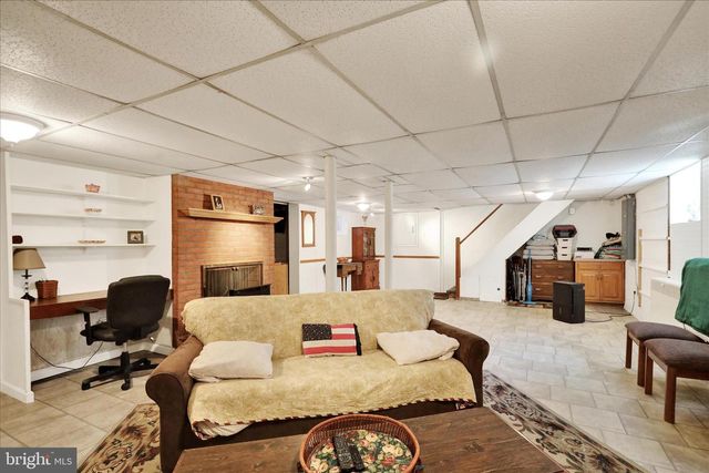 56 BRENNER ST, Millersville, PA 17551