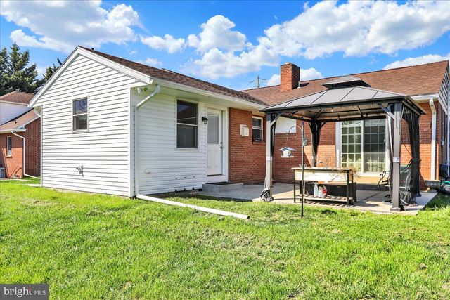 56 BRENNER ST, Millersville, PA 17551