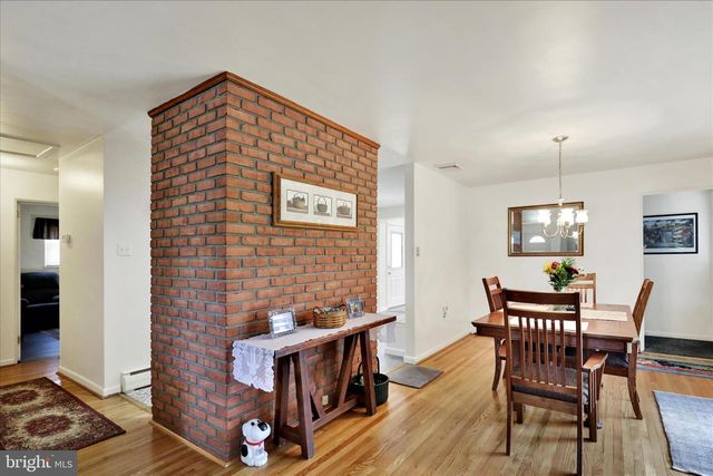 56 BRENNER ST, Millersville, PA 17551