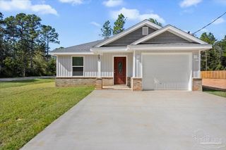3009 N 36th Ave, Milton, FL 32583