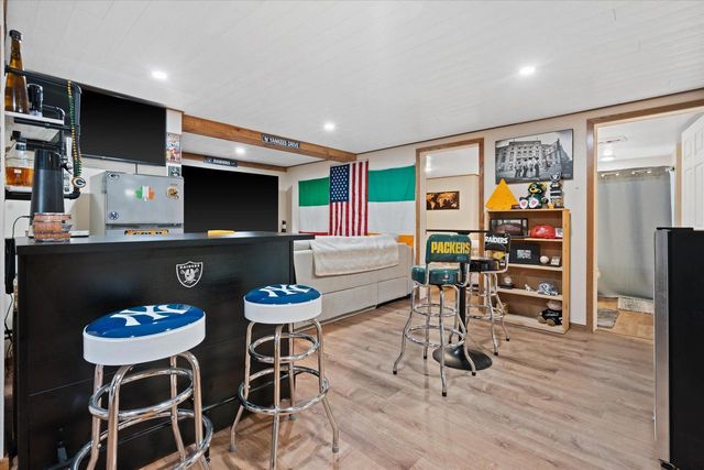 130 W Brown Deer ROAD, Milwaukee, WI 53217