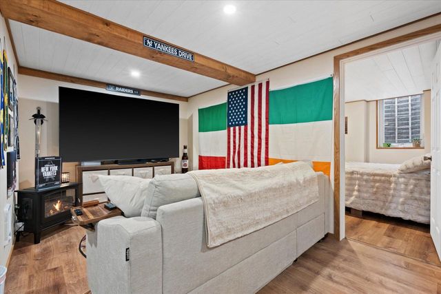 130 W Brown Deer ROAD, Milwaukee, WI 53217