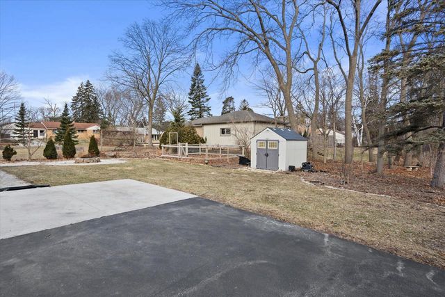 130 W Brown Deer ROAD, Milwaukee, WI 53217