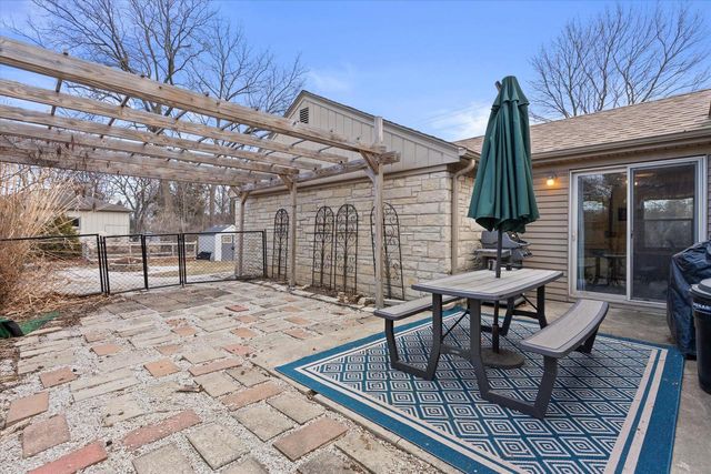 130 W Brown Deer ROAD, Milwaukee, WI 53217