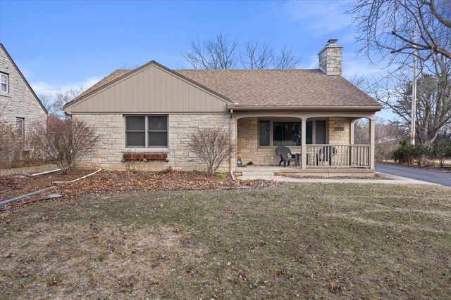 130 W Brown Deer ROAD, Milwaukee, WI 53217