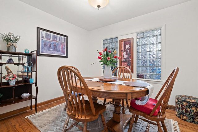 130 W Brown Deer ROAD, Milwaukee, WI 53217