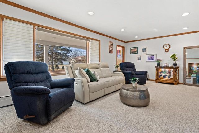 130 W Brown Deer ROAD, Milwaukee, WI 53217