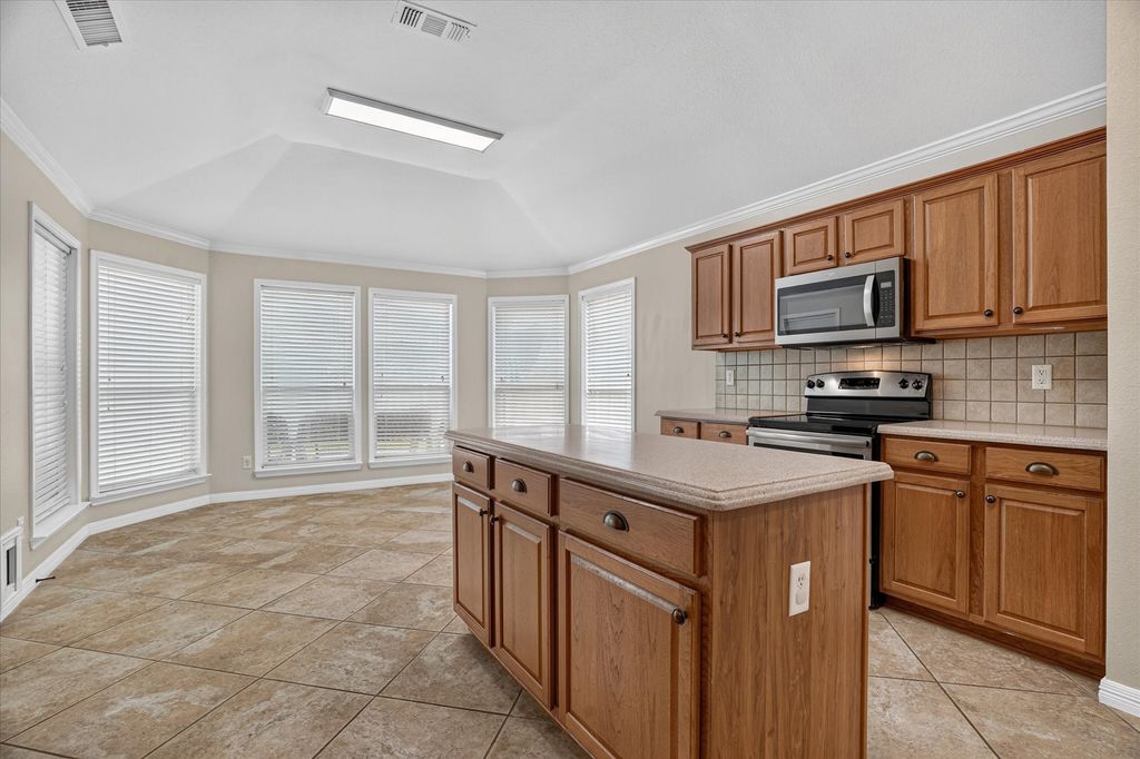 1004 Eden Street, Burleson, TX 76028 — photo 5