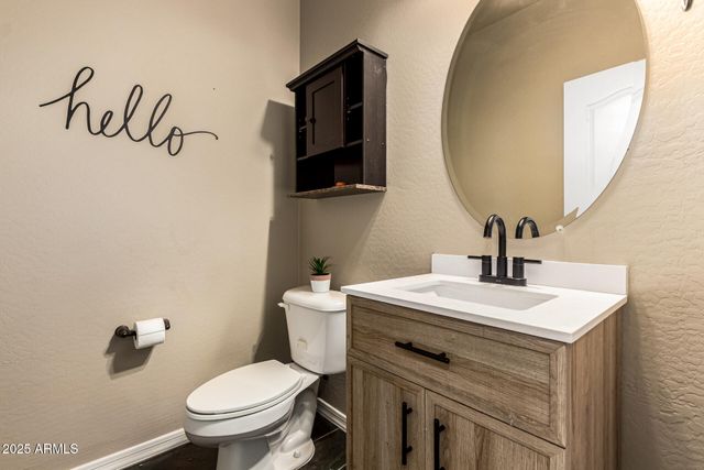 3536 E WAYLAND Drive, Phoenix, AZ 85040