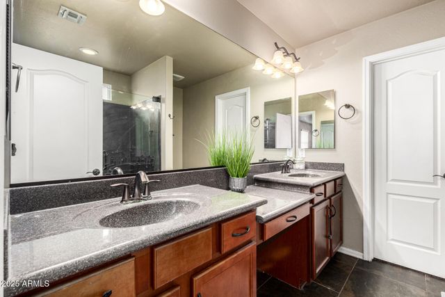 3536 E WAYLAND Drive, Phoenix, AZ 85040