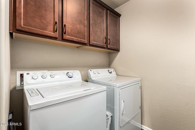 3536 E WAYLAND Drive, Phoenix, AZ 85040