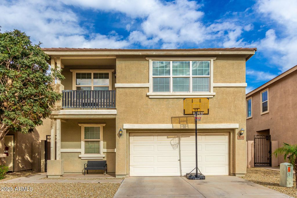 3536 E WAYLAND Drive, Phoenix, AZ 85040