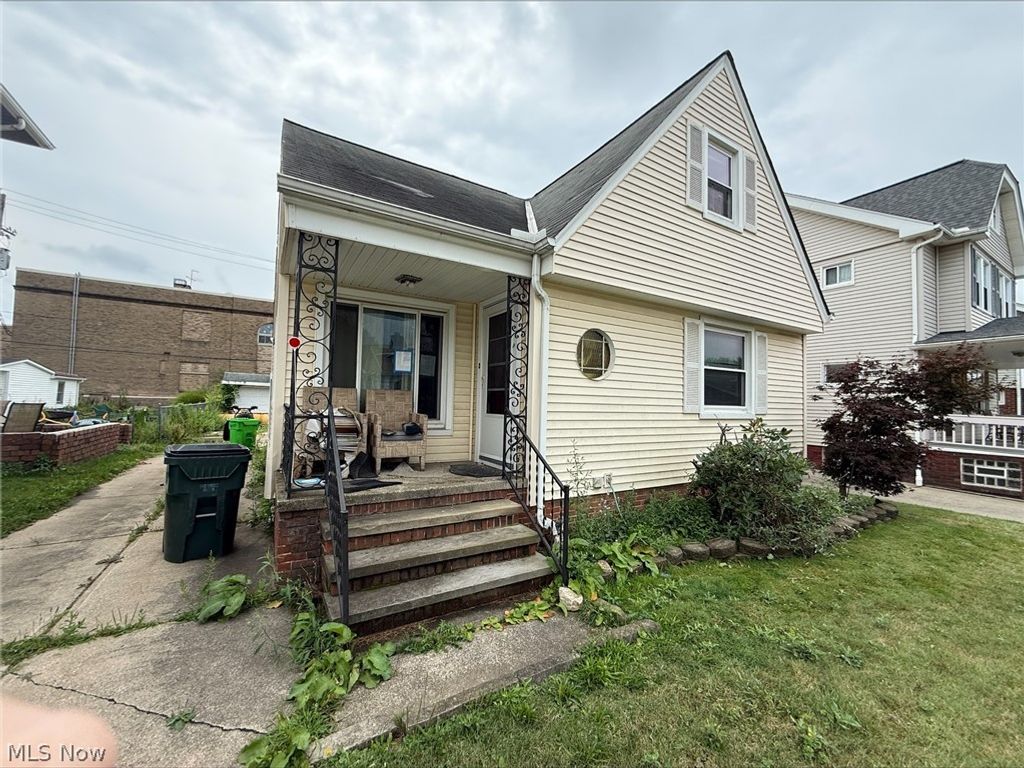 9512 Dorothy Avenue, Garfield Heights, OH 44125