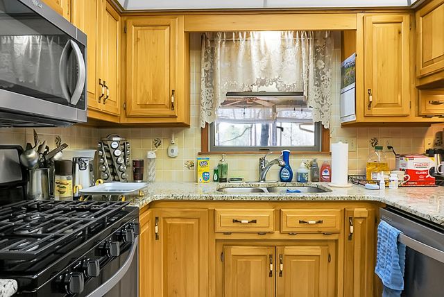 1 Santee Lakes Court, Elloree, SC 29047