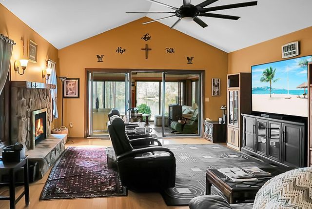 1 Santee Lakes Court, Elloree, SC 29047