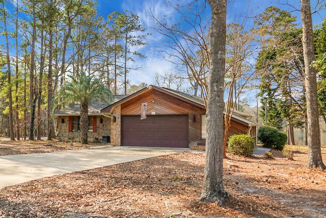 1 Santee Lakes Court, Elloree, SC 29047