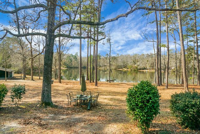 1 Santee Lakes Court, Elloree, SC 29047