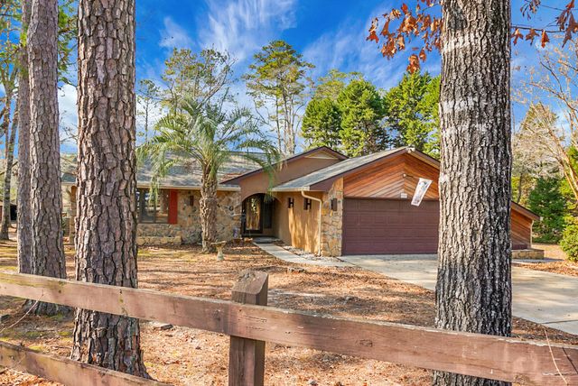 1 Santee Lakes Court, Elloree, SC 29047