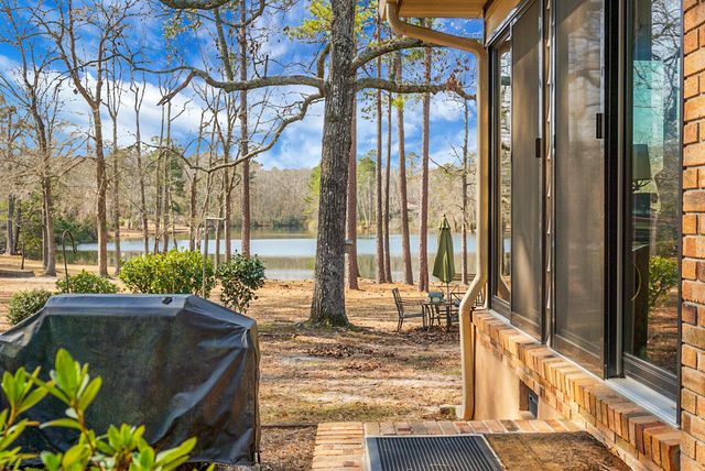1 Santee Lakes Court, Elloree, SC 29047